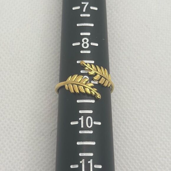 Brand New!! wrap leaf ring - Picture 5 of 5